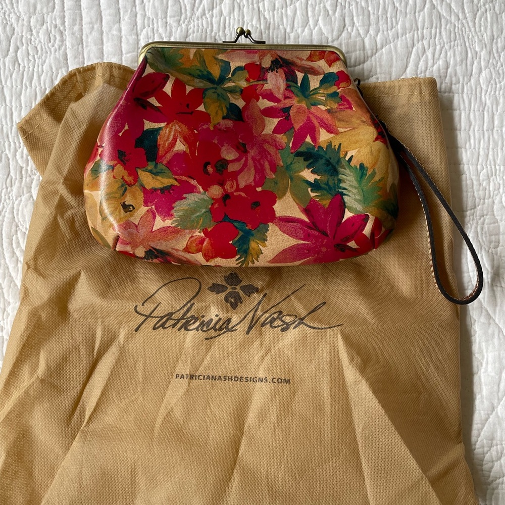 Patricia Nash Savena leather clutch